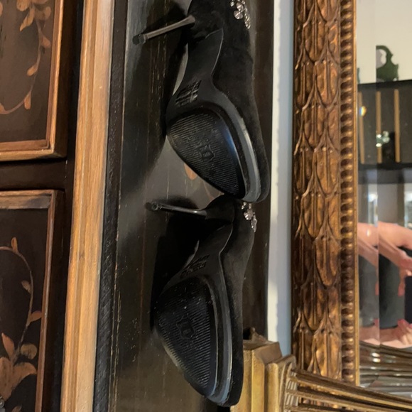 Stiletto - Picture 2 of 2